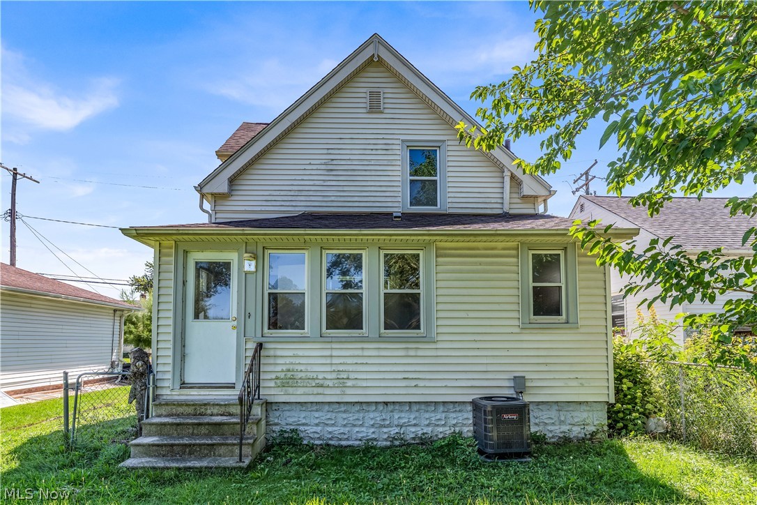 12520 Carrington Avenue Cleveland OH 44135
