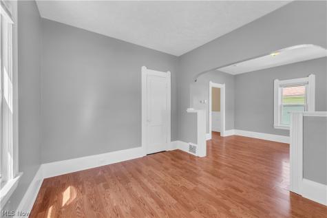 12520 Carrington Avenue Cleveland OH 44135