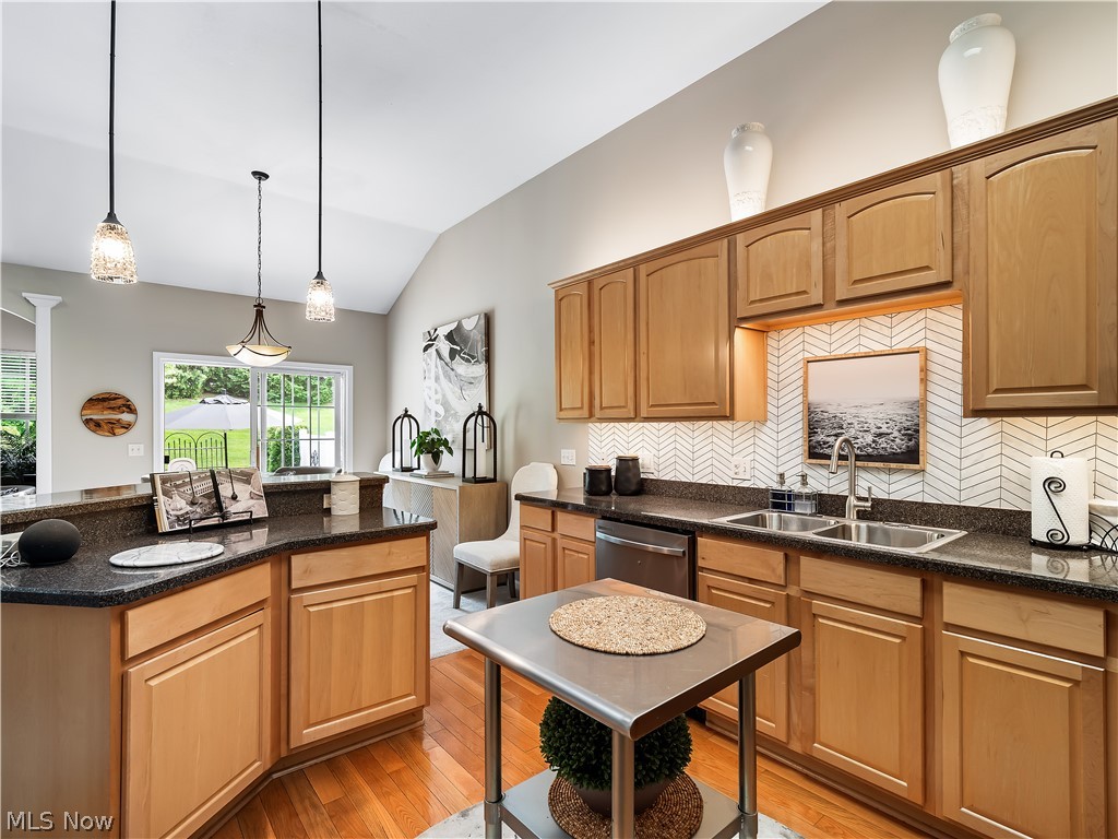29395 Hummingbird Circle Westlake OH 44145