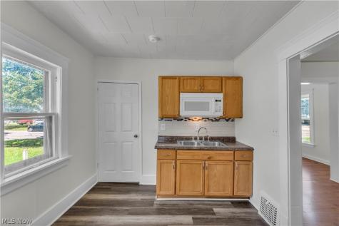 1296 W Wilbeth Road Akron OH 44314