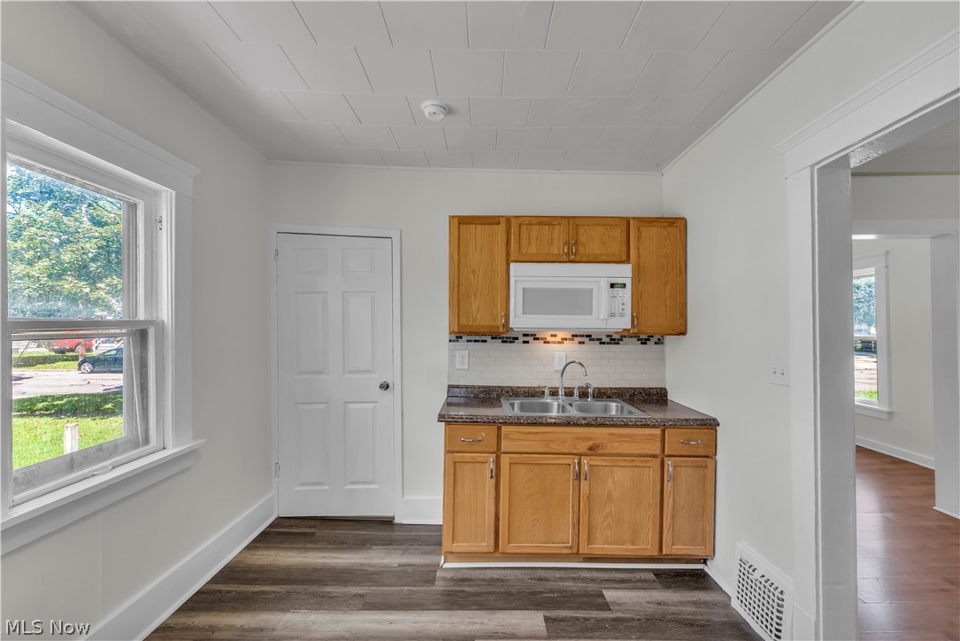 1296 W Wilbeth Road Akron OH 44314