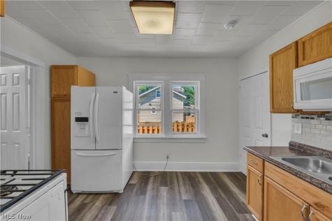 1296 W Wilbeth Road Akron OH 44314