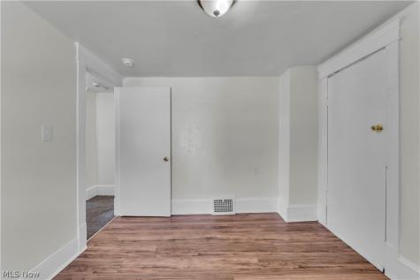 1296 W Wilbeth Road Akron OH 44314
