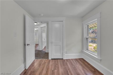1296 W Wilbeth Road Akron OH 44314