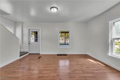 1296 W Wilbeth Road Akron OH 44314