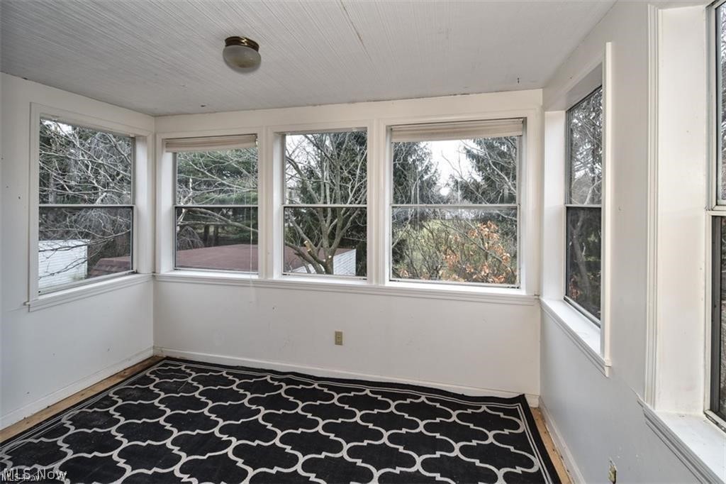 2346 Westmoor Rocky River OH 44116