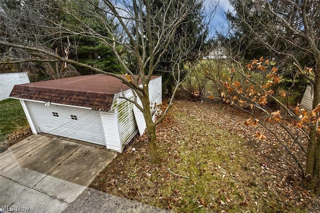2346 Westmoor Rocky River OH 44116