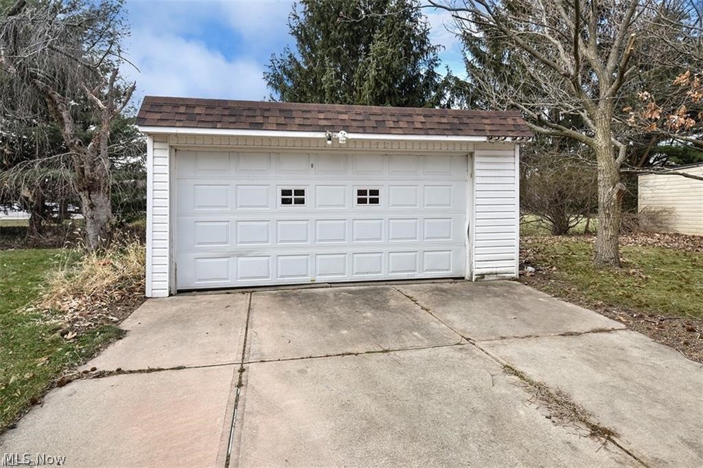 2346 Westmoor Rocky River OH 44116