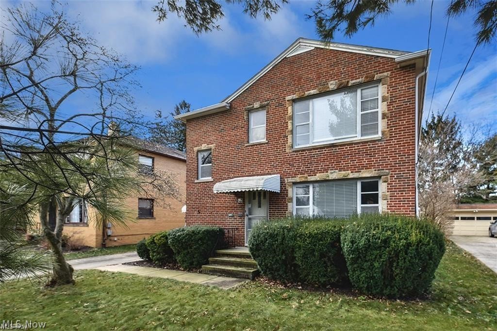 2346 Westmoor Rocky River OH 44116