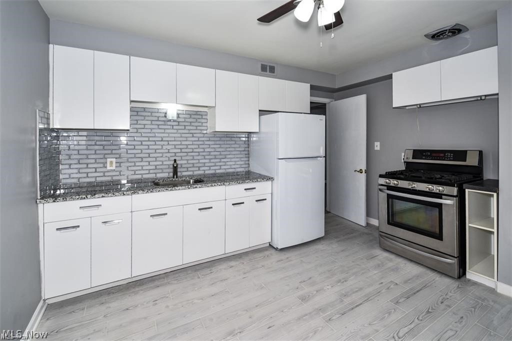 2346 Westmoor Rocky River OH 44116