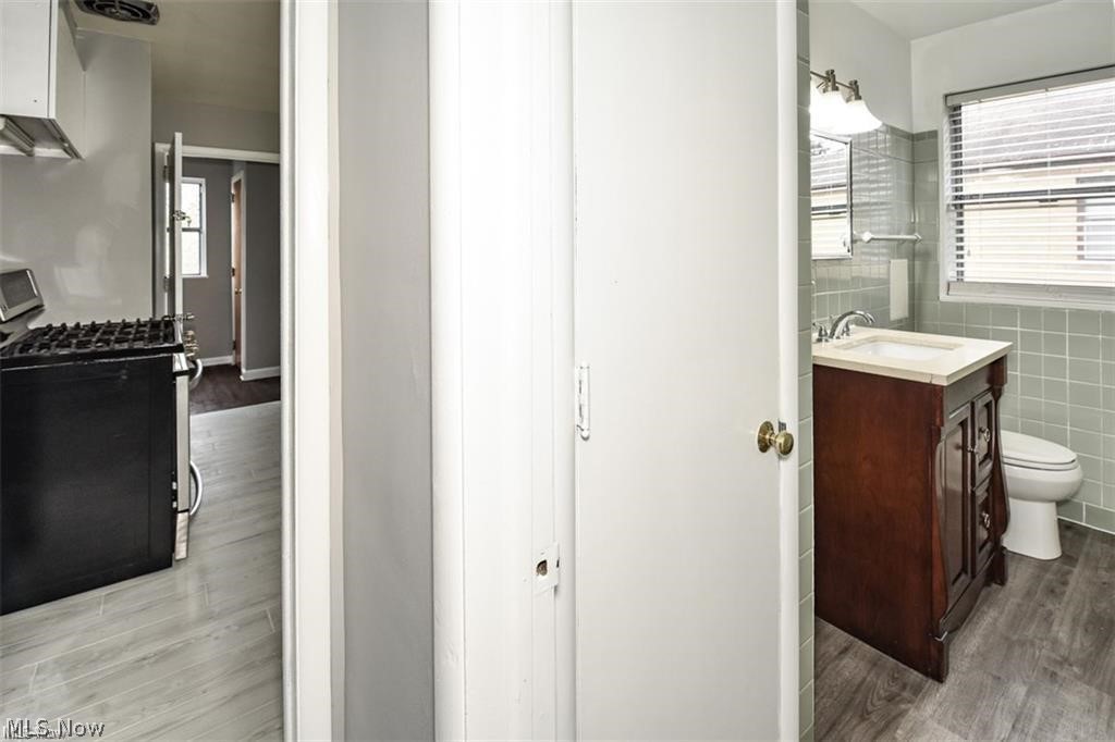 2346 Westmoor Rocky River OH 44116