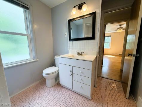 2267 Edgerton Road University Heights OH 44118