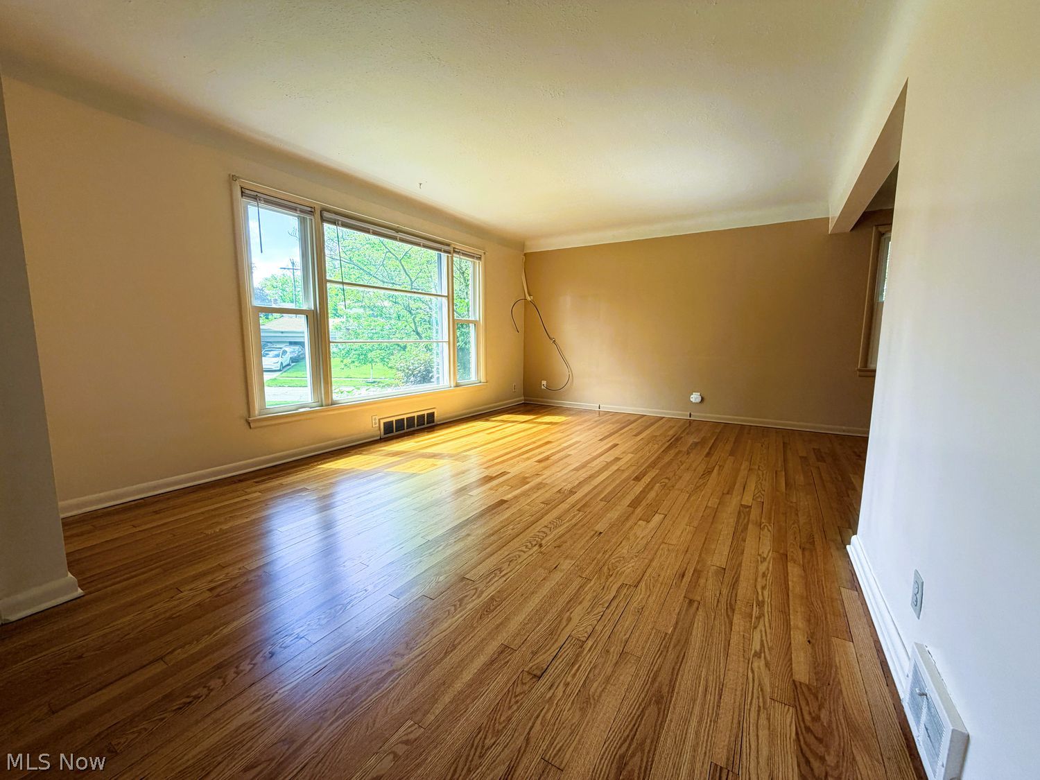 2267 Edgerton Road University Heights OH 44118