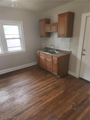 1483 Genesee Road South Euclid OH 44121