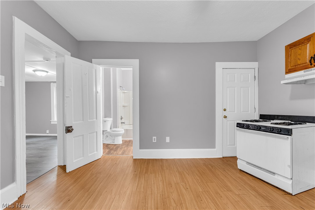 2050 W 83rd Street Cleveland OH 44102