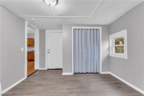 2050 W 83rd Street Cleveland OH 44102