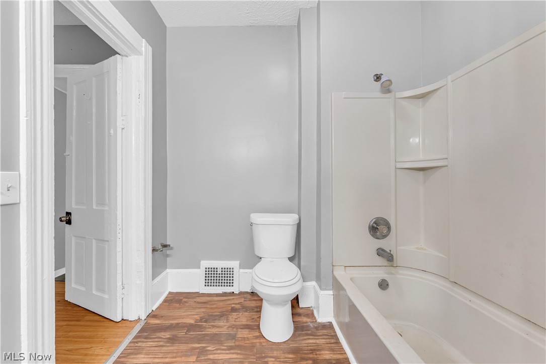 2050 W 83rd Street Cleveland OH 44102