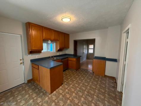 1288 E 168th Street Cleveland OH 44110