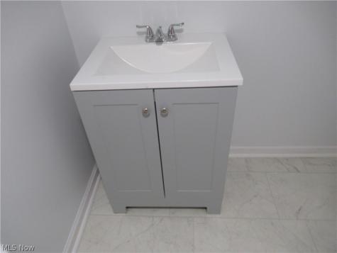 5112 Haverford Drive Lyndhurst OH 44124