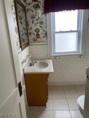 972 Stevenson Road Cleveland OH 44110