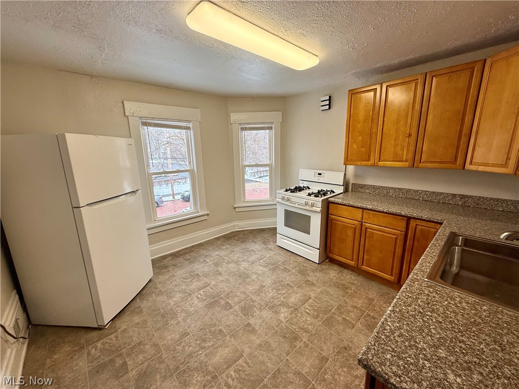 39 N Balch Street Akron OH 44303