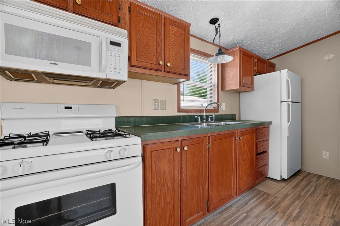 3583 Austin Geneva OH 44041