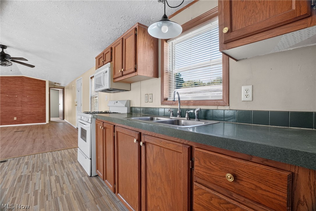 3583 Austin Geneva OH 44041