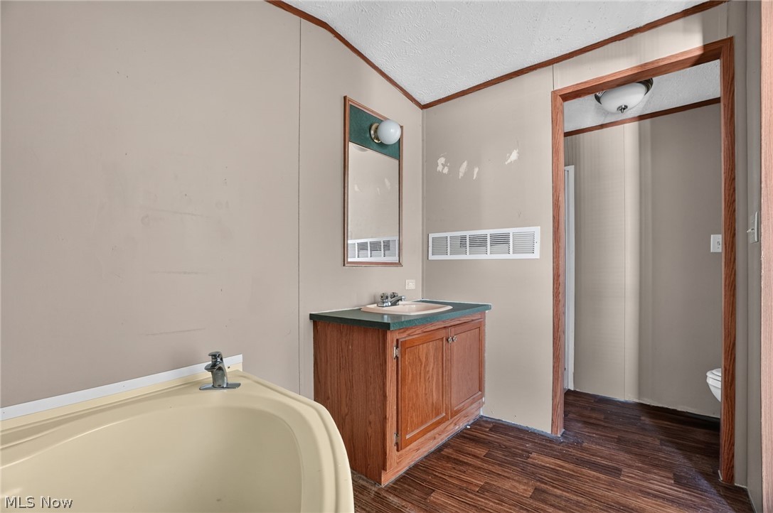 3583 Austin Geneva OH 44041