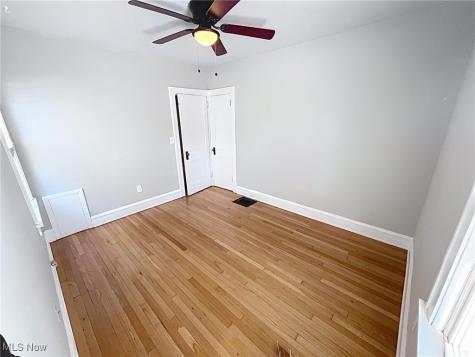 1307 Edanola Avenue Lakewood OH 44107