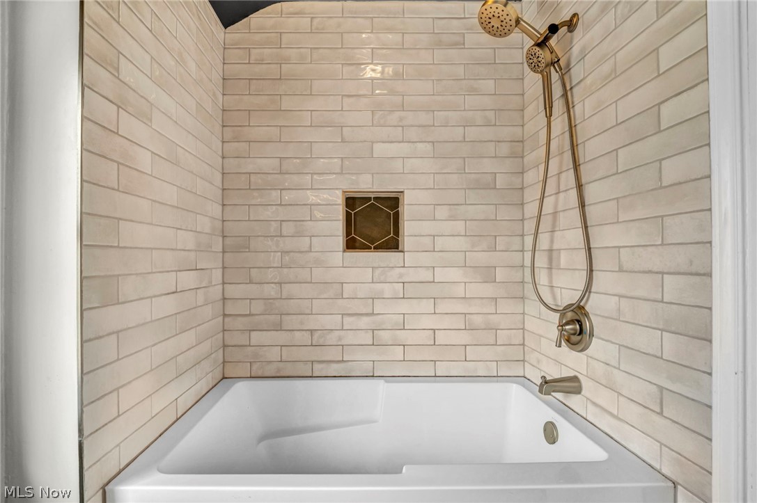 3678 Lynnfield Road Shaker Heights OH 44122