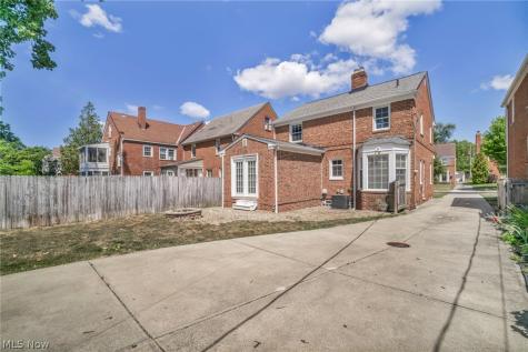 3678 Lynnfield Road Shaker Heights OH 44122
