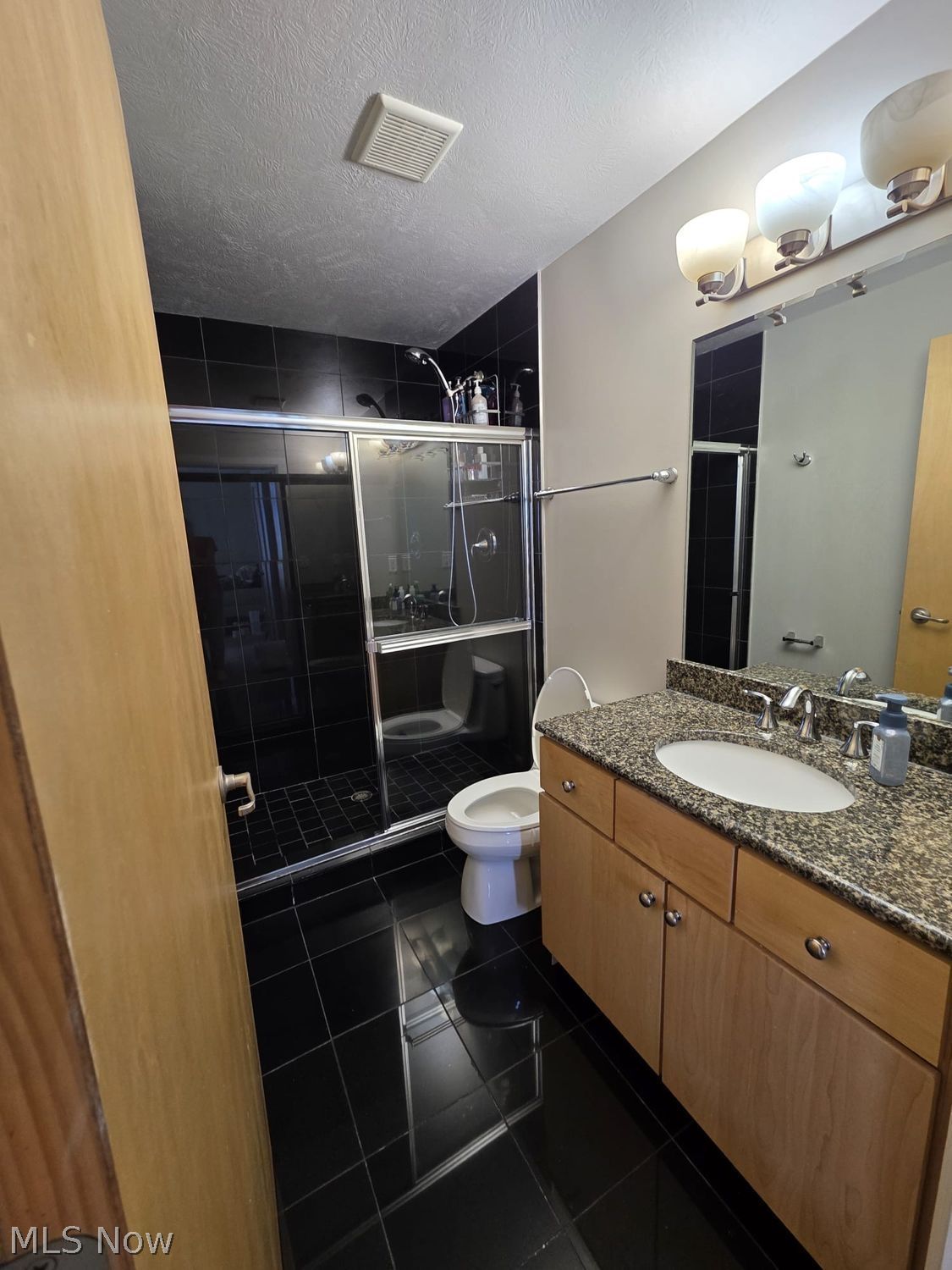 1237 Washington Avenue Cleveland OH 44113