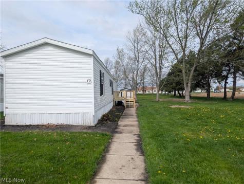 135 Kenny Brook Lane Elyria OH 44035