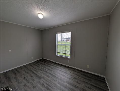 135 Kenny Brook Lane Elyria OH 44035