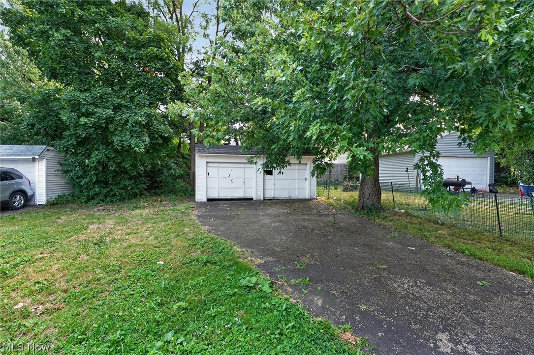 2017 Goodnor Road Cleveland Heights OH 44118