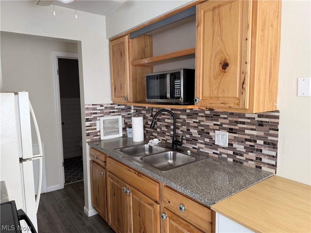 421 Tollis Broadview Heights OH 44147