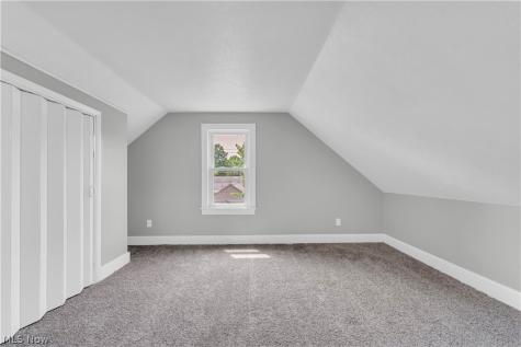 1083 Eastlake Drive Eastlake OH 44095