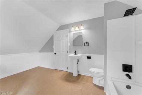 1083 Eastlake Drive Eastlake OH 44095