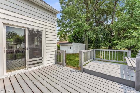 1083 Eastlake Drive Eastlake OH 44095