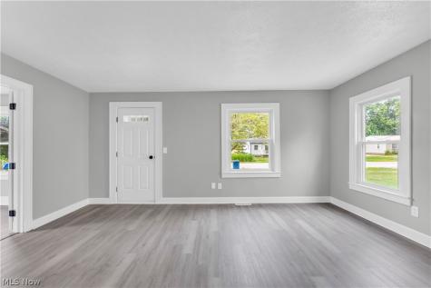 1083 Eastlake Drive Eastlake OH 44095