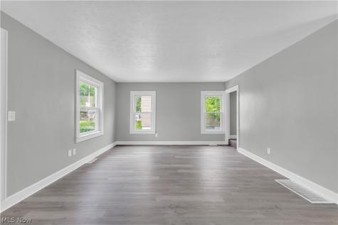 1083 Eastlake Drive Eastlake OH 44095