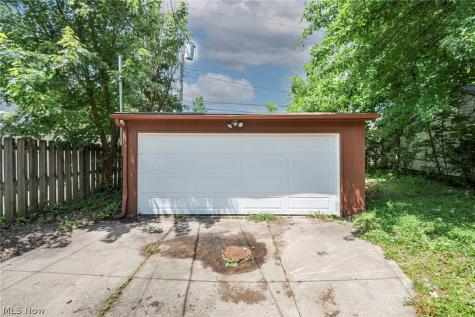 2496 Saybrook Road University Heights OH 44118