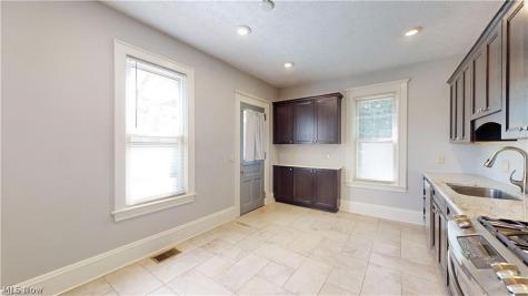 31 E Case Drive Hudson OH 44236