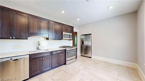 31 E Case Drive Hudson OH 44236