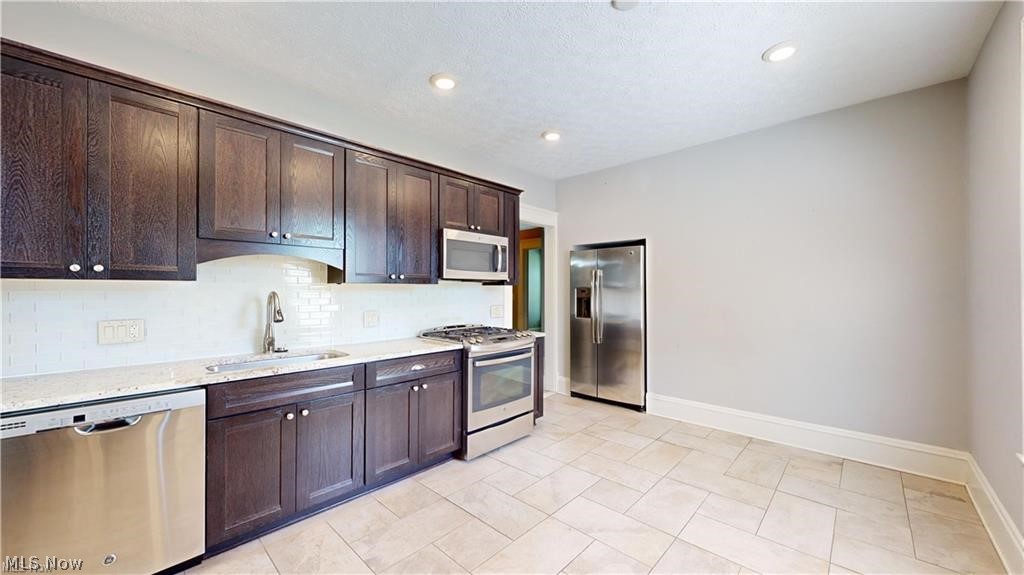 31 E Case Drive Hudson OH 44236