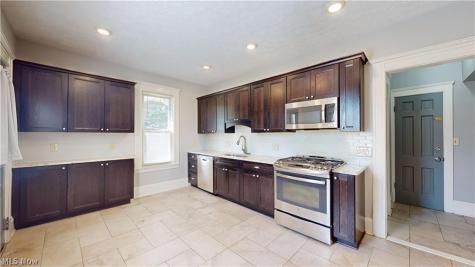 31 E Case Drive Hudson OH 44236
