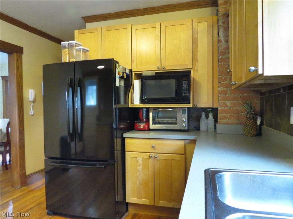 17469 Norton Avenue Lakewood OH 44107