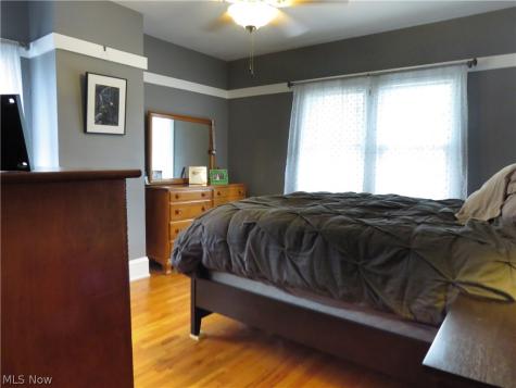 17469 Norton Avenue Lakewood OH 44107