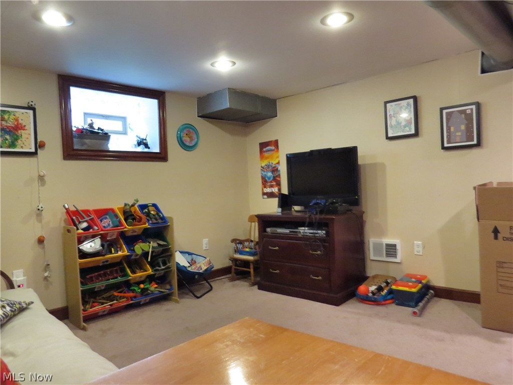 17469 Norton Avenue Lakewood OH 44107