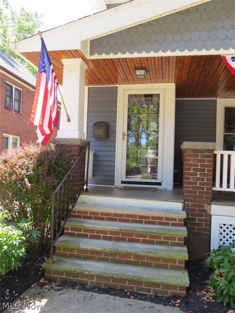 17469 Norton Avenue Lakewood OH 44107